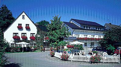 Hotel Haus Dumicketal Drolshagen Exterior foto
